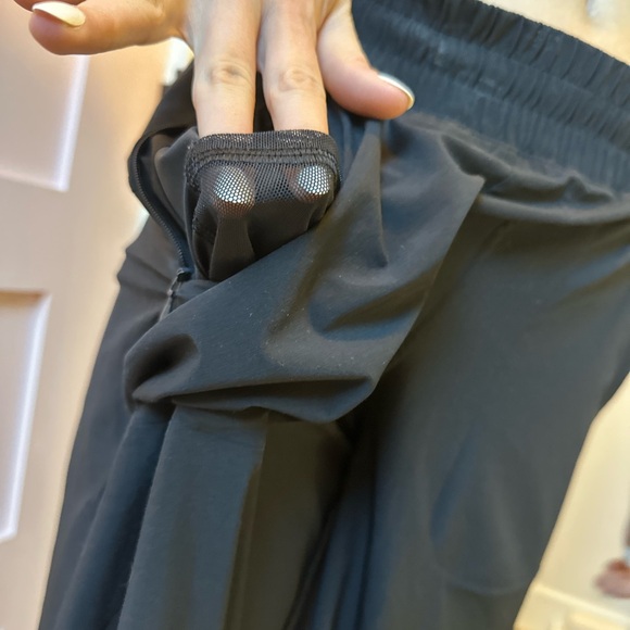 Lululemon Swift mid-rise wide leg pant - Picture 7 of 11